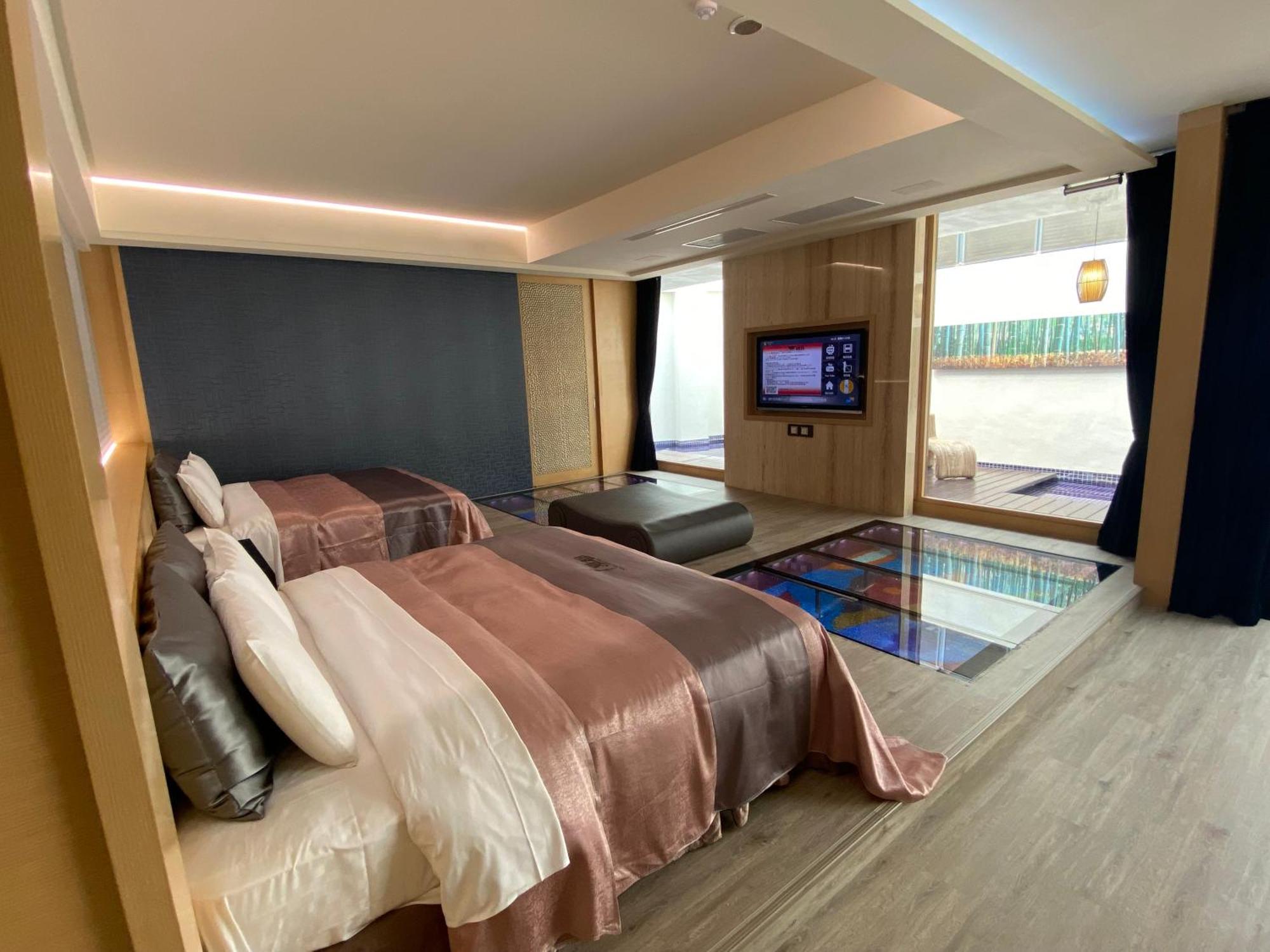 Xiadu Motel Taichung Eksteriør billede