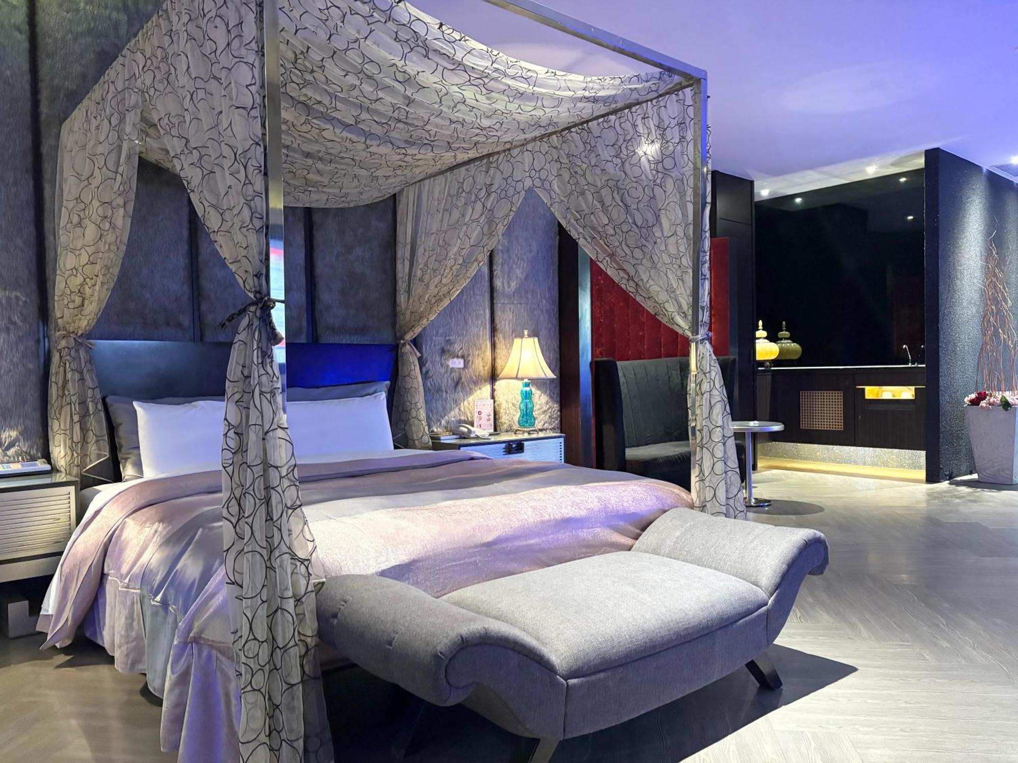 Xiadu Motel Taichung Eksteriør billede
