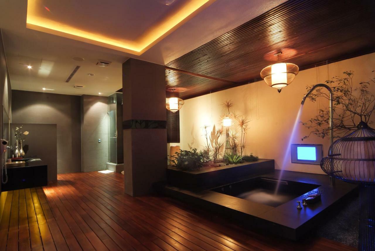 Xiadu Motel Taichung Eksteriør billede